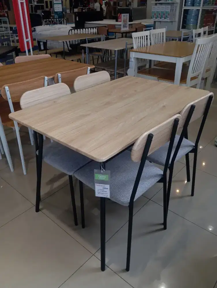 Ready stok baru set meja makan minimalis