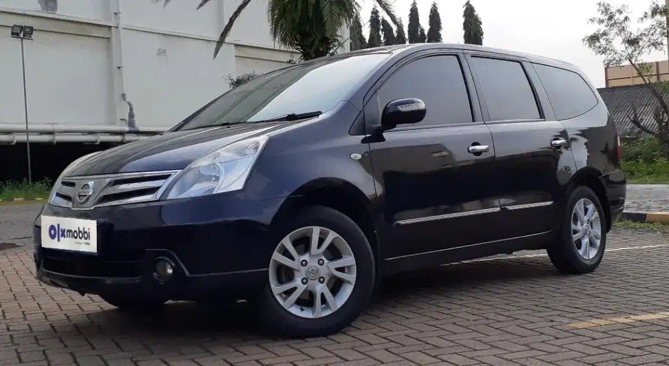 TDP 5,JT Nissan Grand livina 1.8 XV Highway Star Bensin-MT Putih 2013