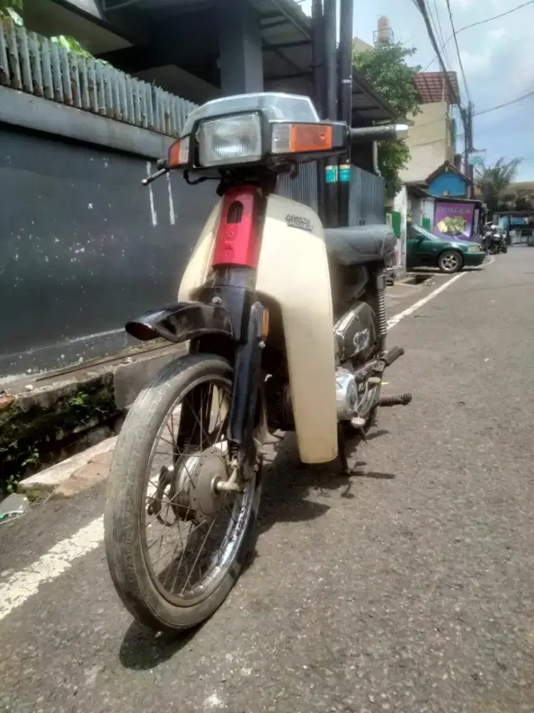 Honda astrea 800