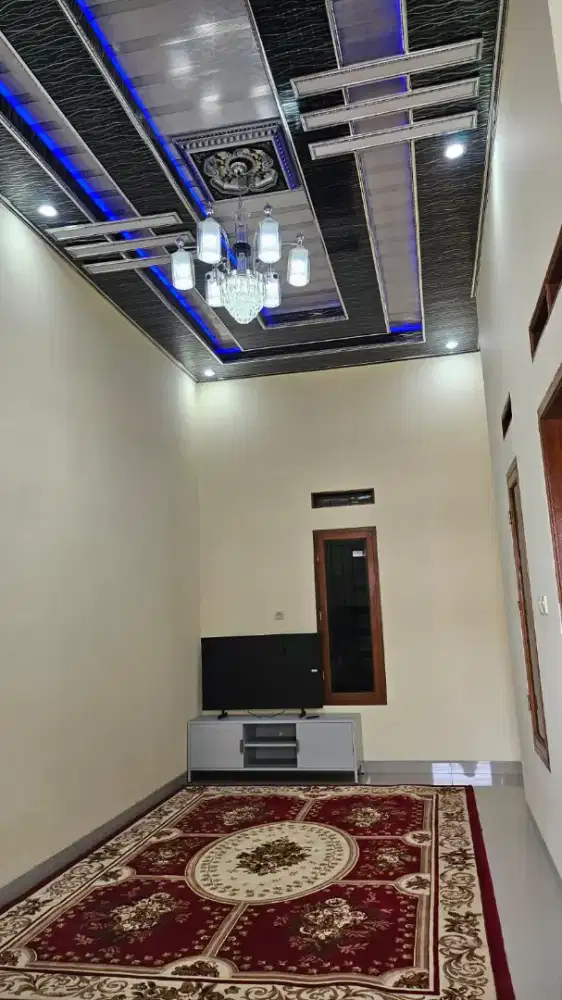Dijual Cepat BU! Rumah baru direnov, bersih, belum sempat ditinggali