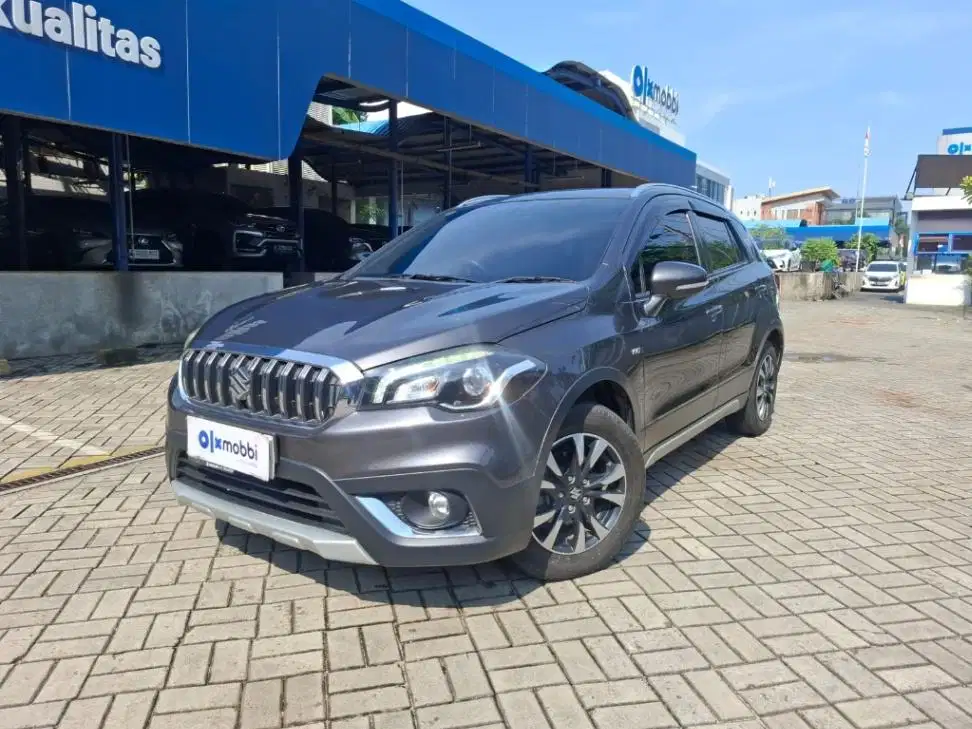 LOW DP Suzuki SX4 1.5 S-Cross Bensin-AT 2019 TVJ