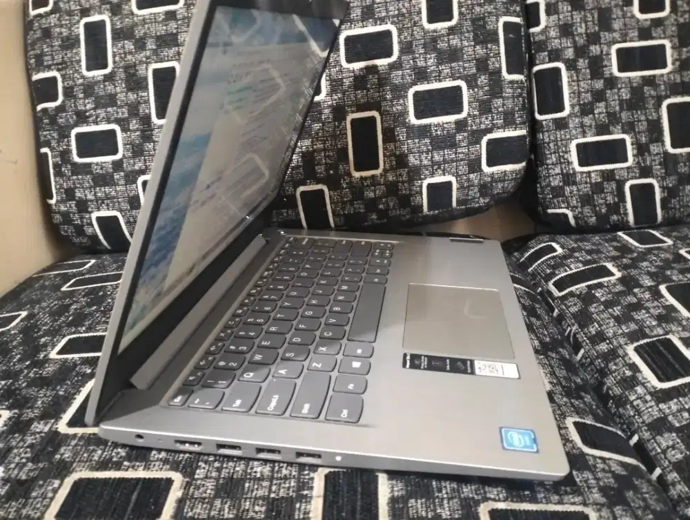 Laptop LENOVO Ideapad slim3 Intel n4020 RAM 4 SSD 256nvme windows 11