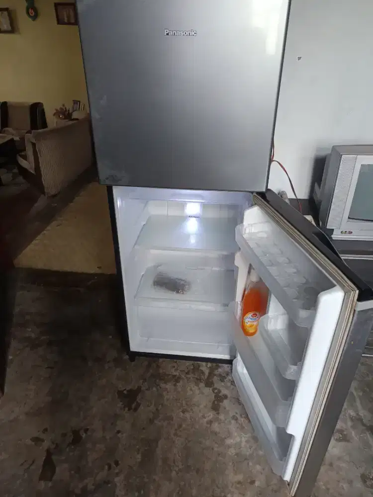 jual kulkas 2 pintu merk Panasonic