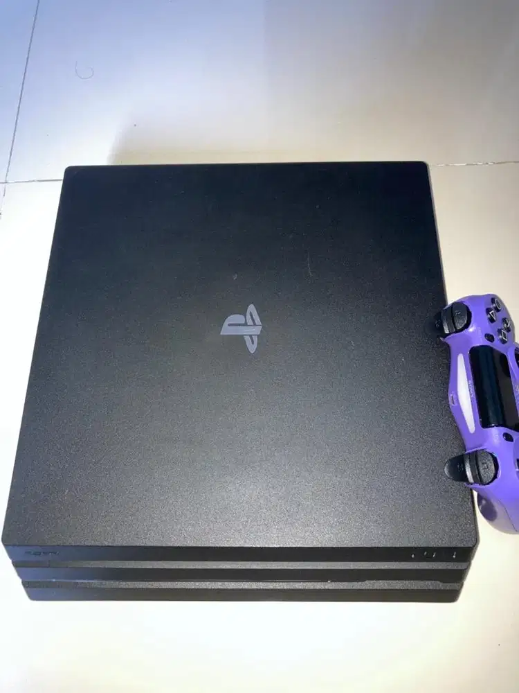 Playstation 4 PRO 1 TB full game