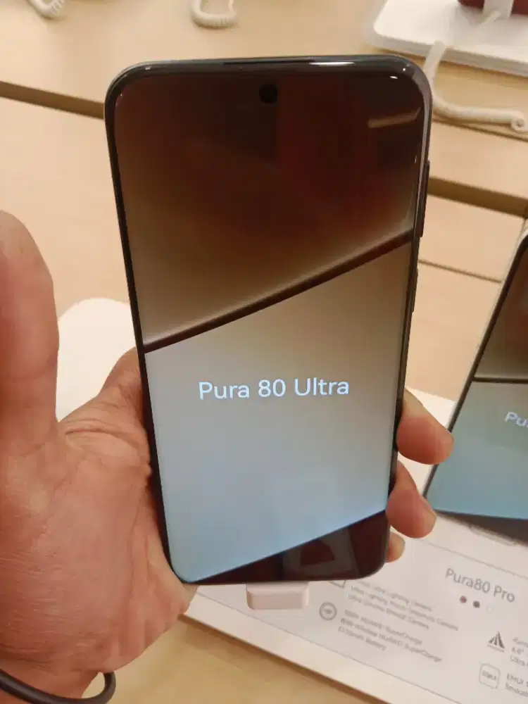 Huawei Pura 80 Ultra memiliki kamera digital dan lensa ke 2