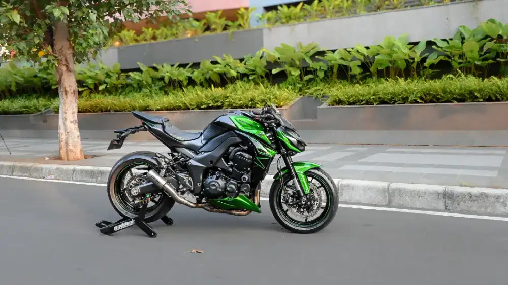 KAWASAKI Z1000 SUGOMI 2022 ABU-ABU HIJAU LIKE NEW 
‎