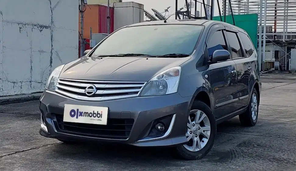 TDP 4,JT Nissan Grand livina 1.5 XV Bensin-MT Abu-Abu 2013