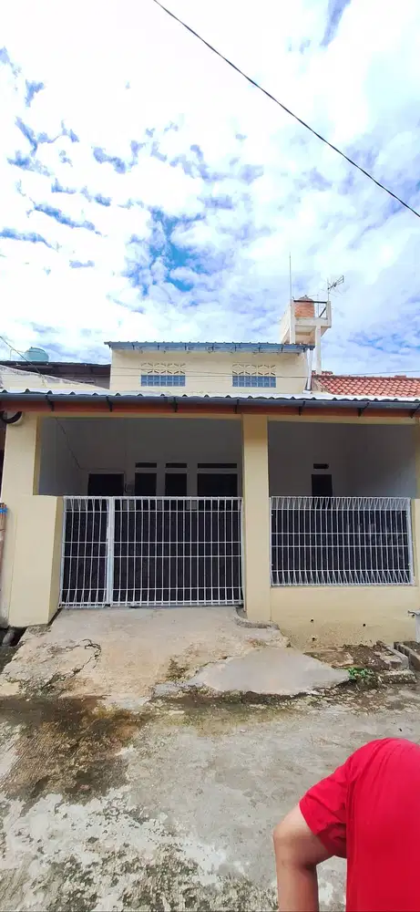 Disewakan tahunan/bulanan 2 KT, Bebas Banjir, Akses Stasiun dan Tol