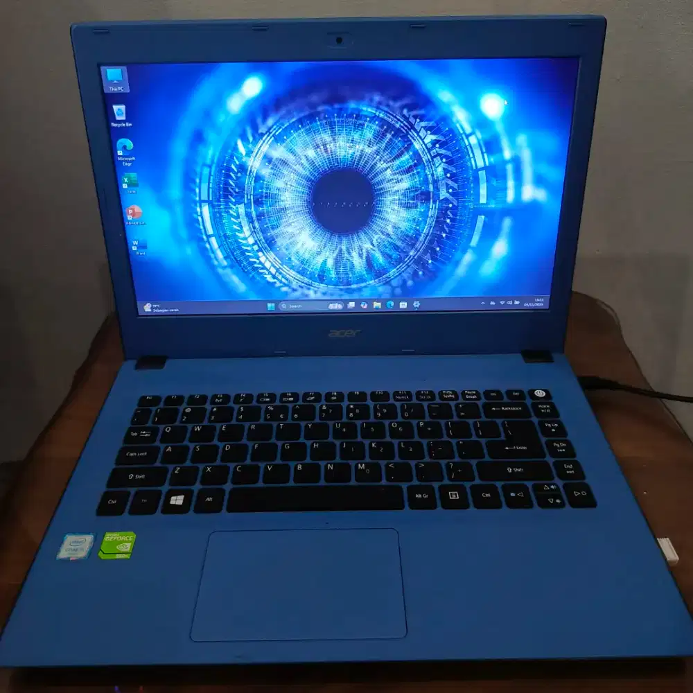 Acer E5-474G-54EZ i5 6200u Ram 8gb VGA Nvidia Geforce 920m Windows 11