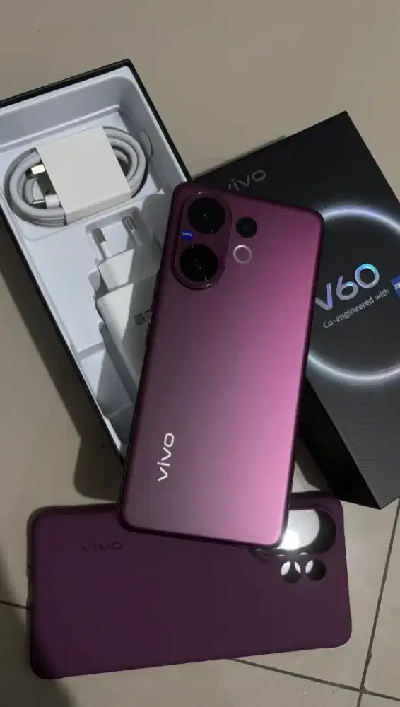Vivo v60 8/256 gb new