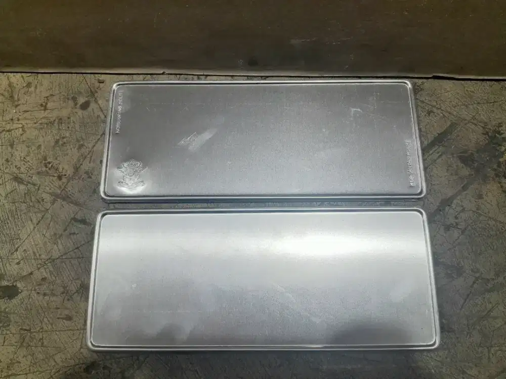 Bahan baku plat nomor motor