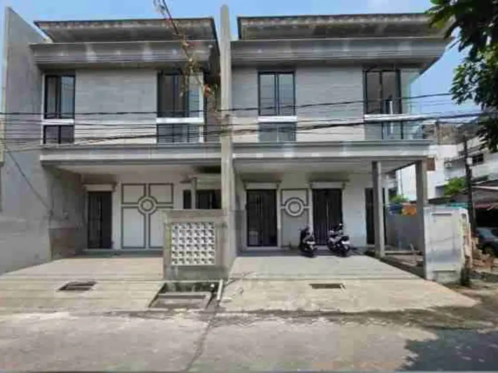 RUMAH BARU 2 LANTAI POSISI HOOK LOKASI DI TAMAN PONDOK INDAH KEC. WAYUNG