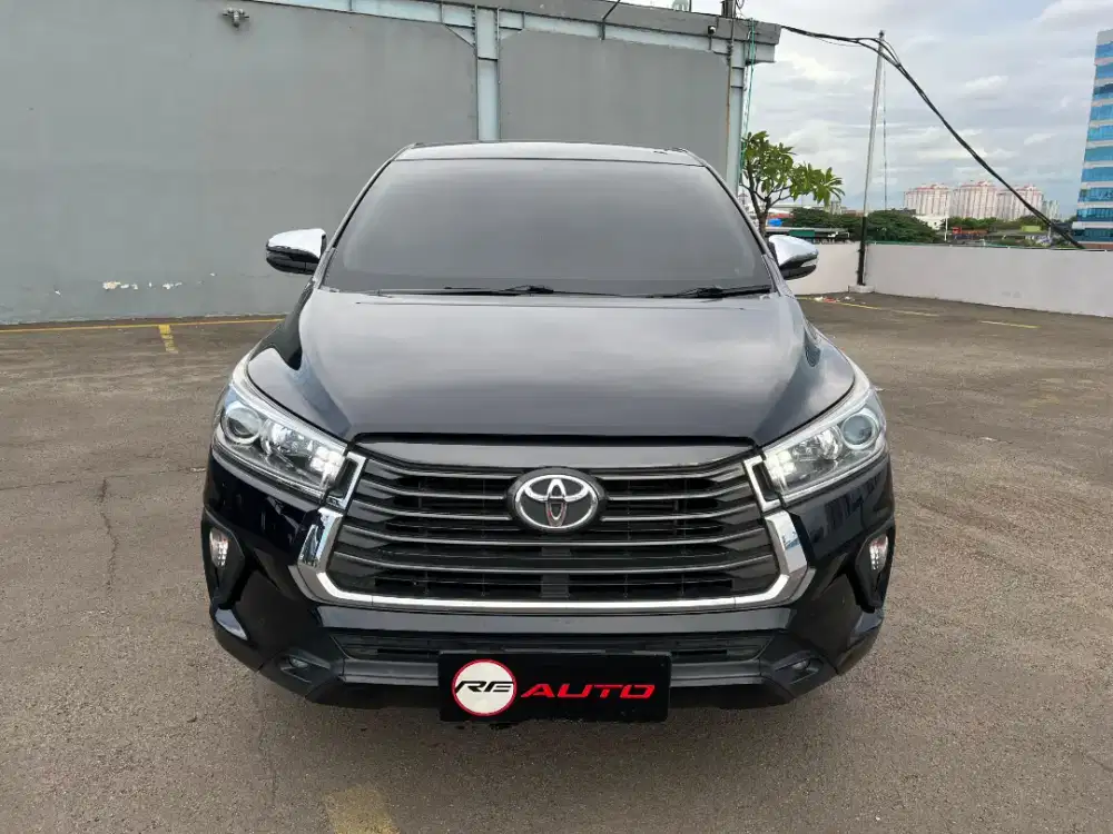 TOYOTA Innova V 2.4L Diesel 2021
