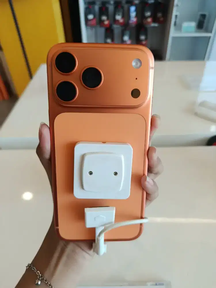 cicilan iPhone 17 Pro max pakai homecredit bebas DP bunga 0% free 2x