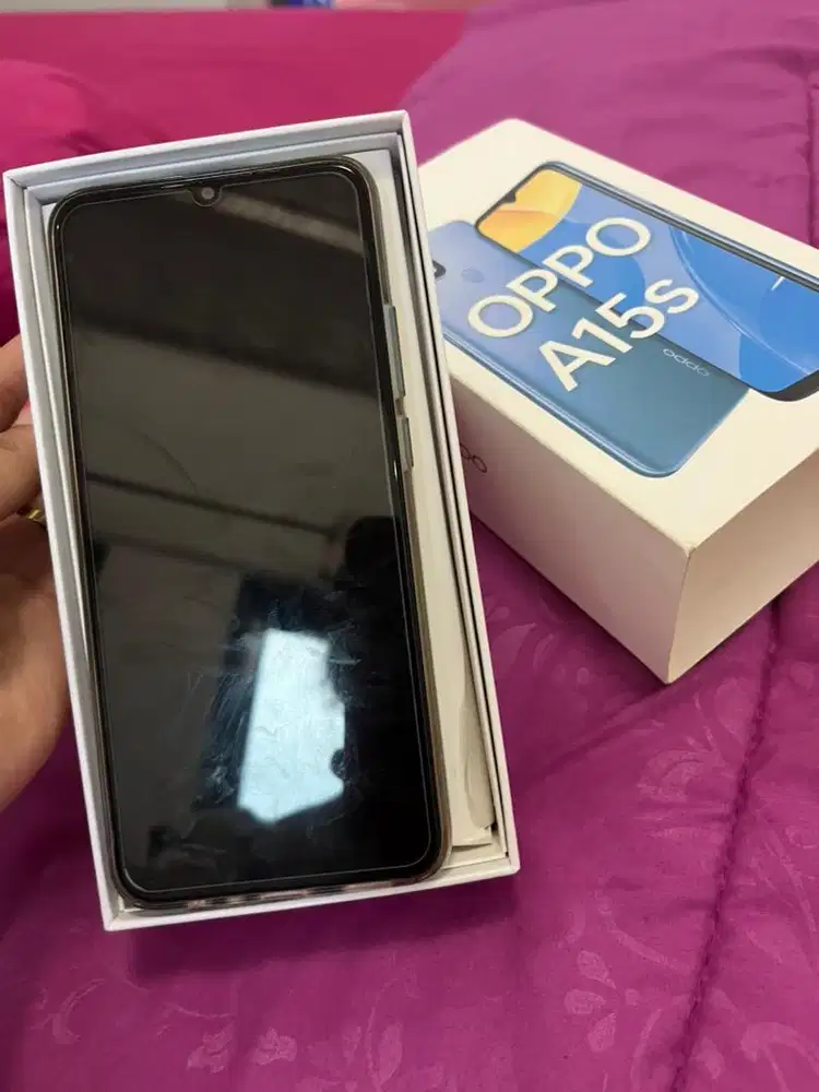 Di jual oppo a15s masih mulus no minus minus pemakaain aja casan ori