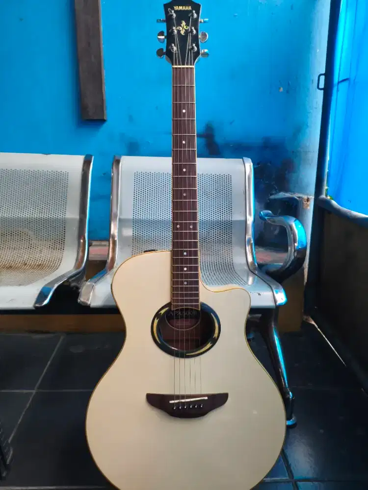 Gitar Akustik Yamaha APX 500