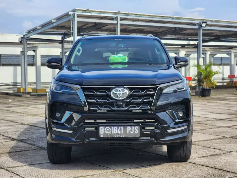 FORTUNER VRZ GR 2.4 DIESEL LOW KM 34RB ASLI RECORD THN 2021