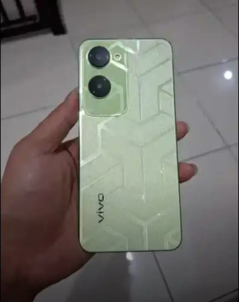 Vivo y18 ram 4. Like new