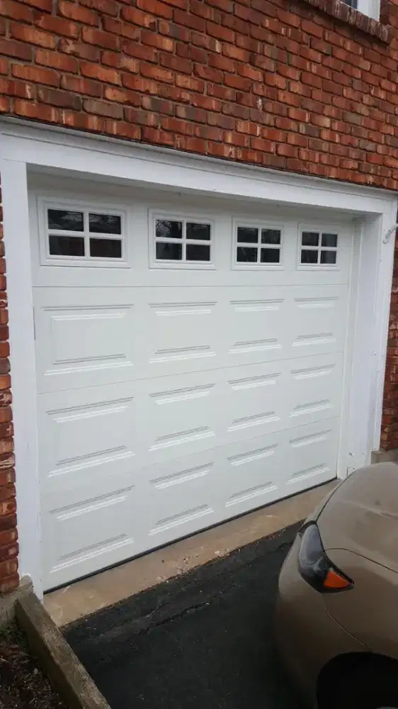 Pintu garasi otomatis