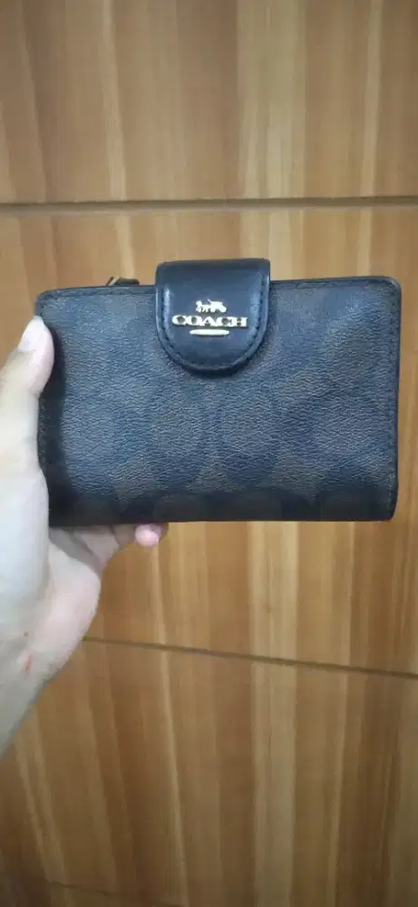 Preloved dompet coach