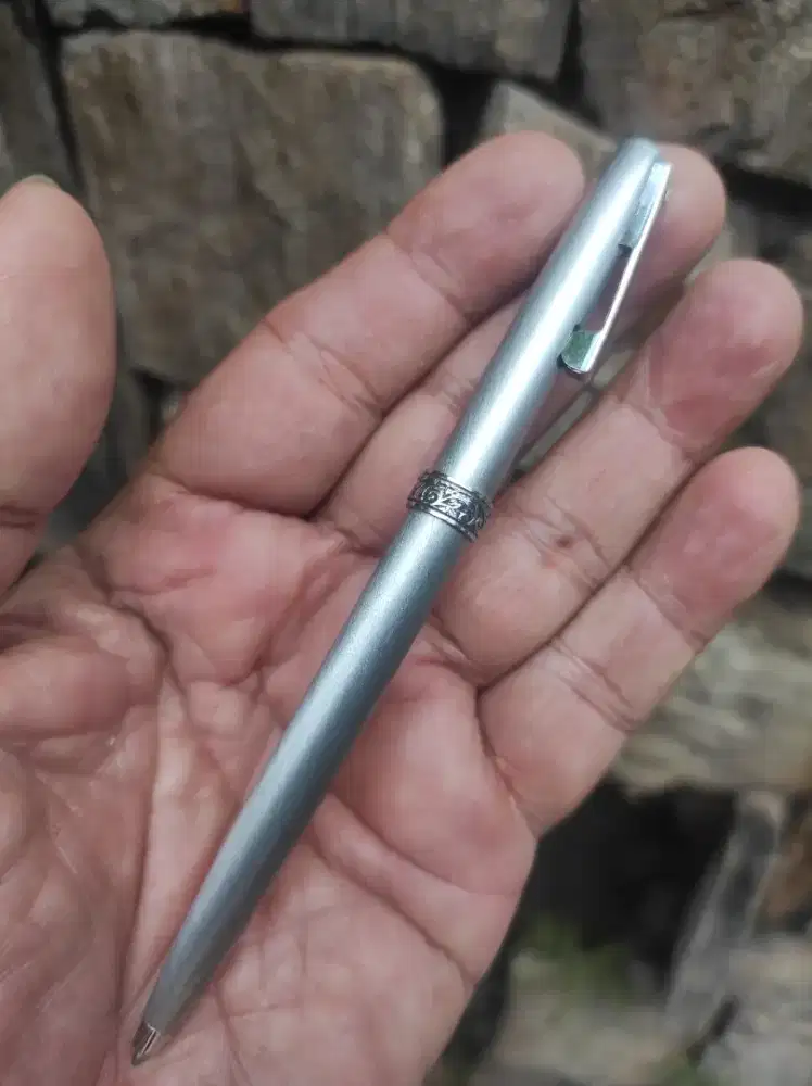 Ballpoint slim pencet sheaffer warna silver orisinil mulus like new