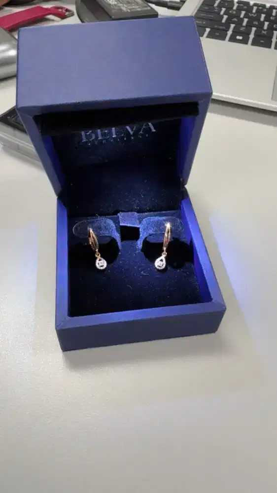 Anting Emas Berlian Pear Shape Rose Gold 18K