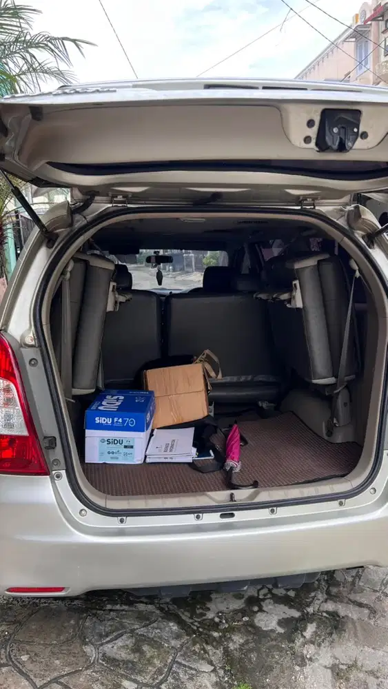 Toyota Kijang Innova 2012 Bensin