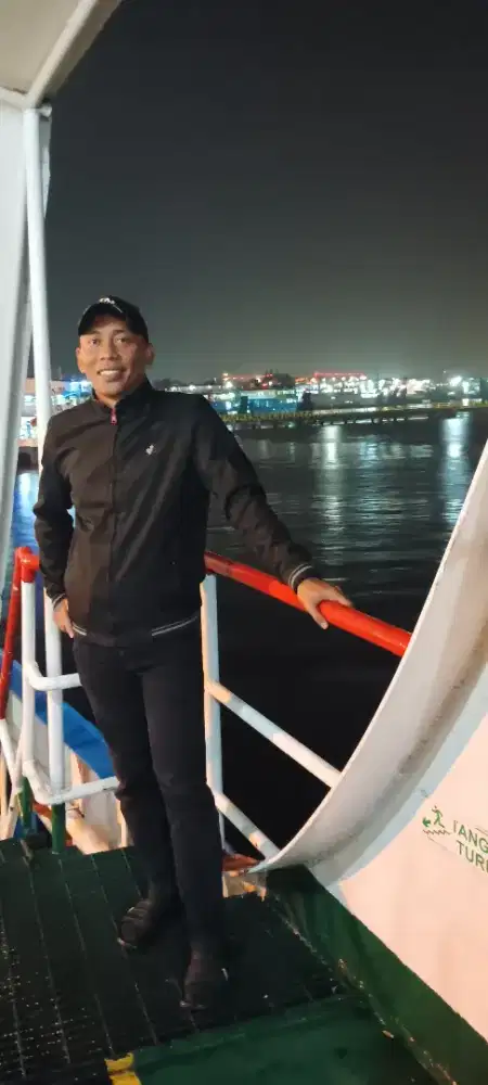 Sedang mencari pekerjaan sebagai drver