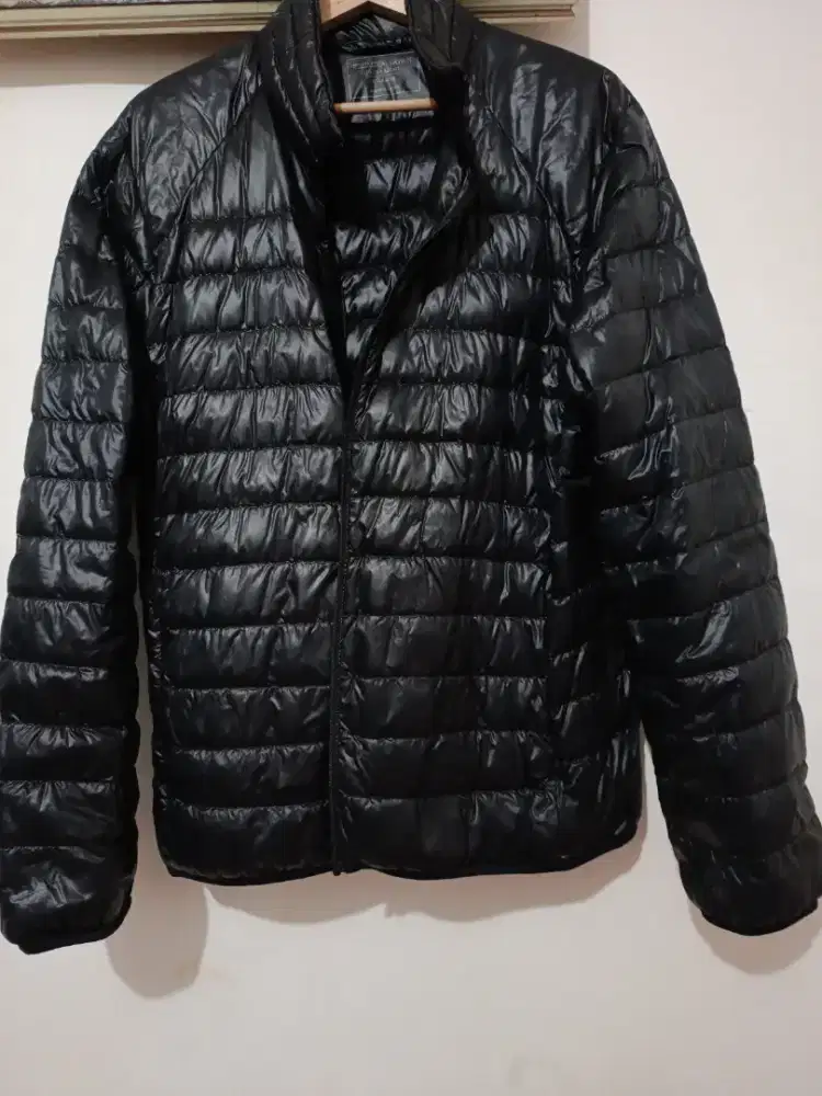 jaket Uniqlo Ultralight Warna Hitam