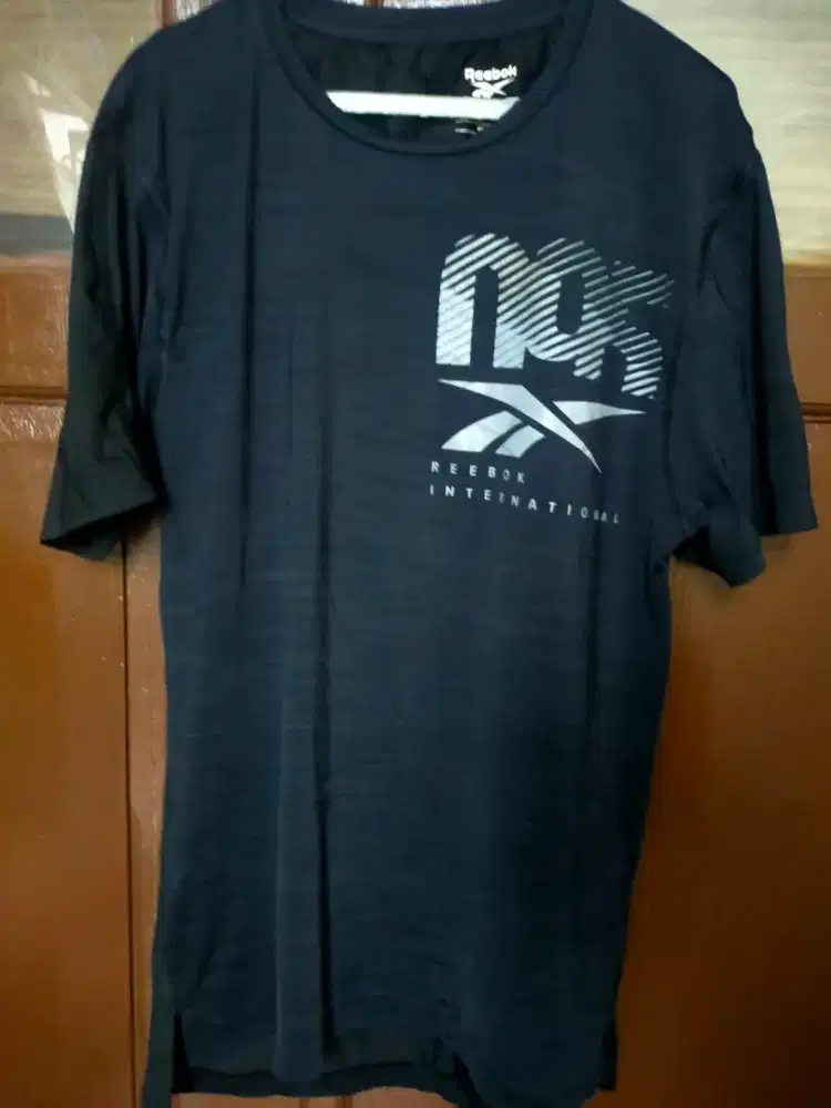 T-Shirt Merk REEBOK (Original Mulus)