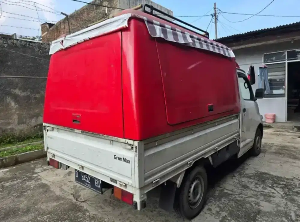 Box karoseri foodtruck moko grandmax