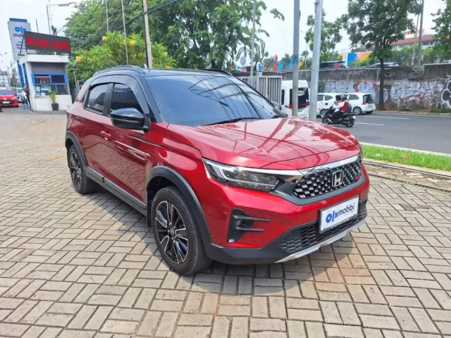 LOW DP Honda WR-V 1.5 RS Two Tone With Honda Sensing Bensin-AT 2024 PZ