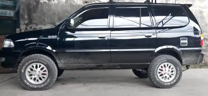 Toyota Kijang 2004 Bensin