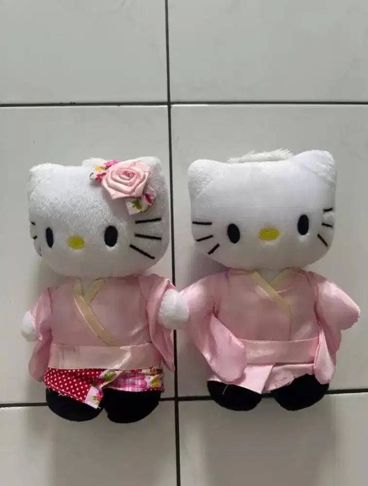 Sepasang boneka hello kitty - kak elyana hub saya