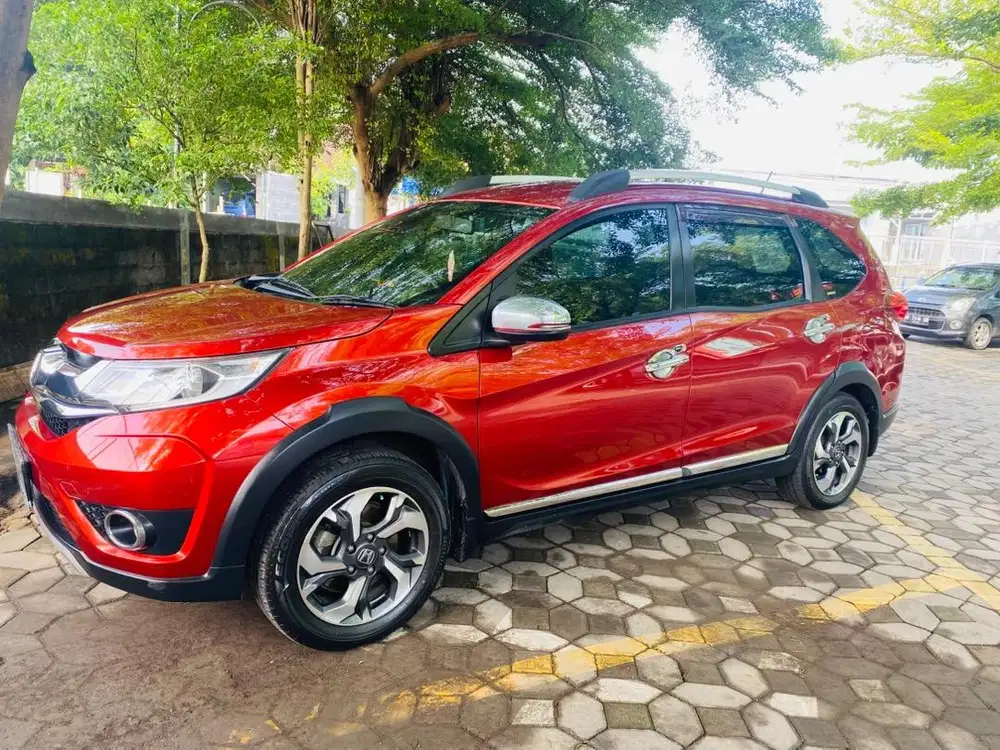 DI JUAL MOBIL HONDA BRV E CVT ( Matic)
