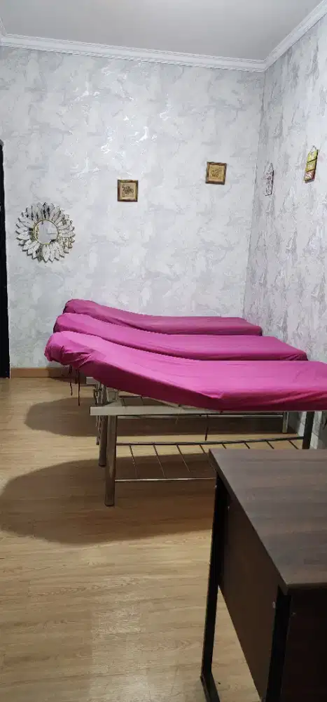 Tempat tidur pasien/perlengkapan klinik kecantikan