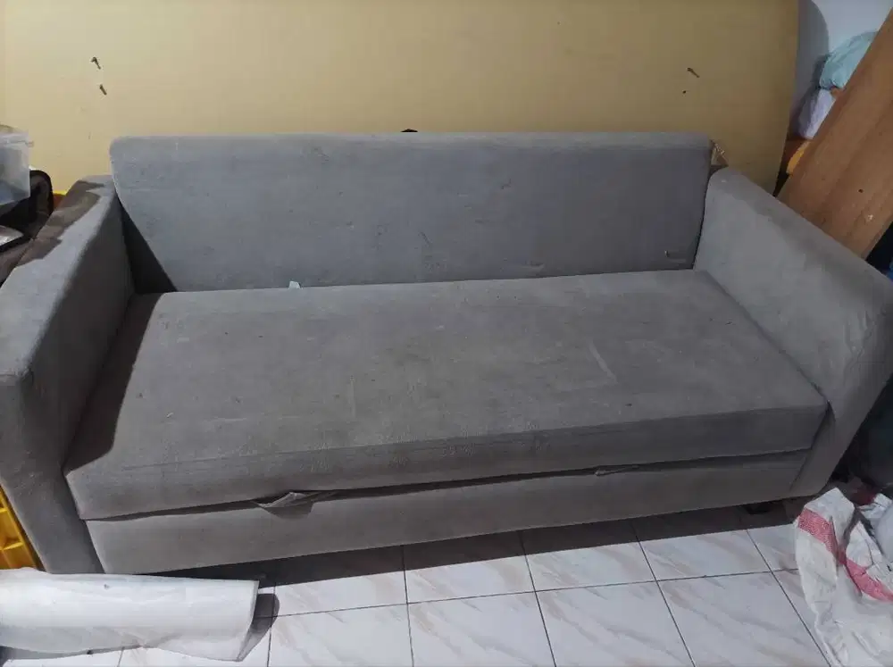 Sofa Abu-Abu Panjang Bekas + Bantal 3 pcs Model Minimalis Modern