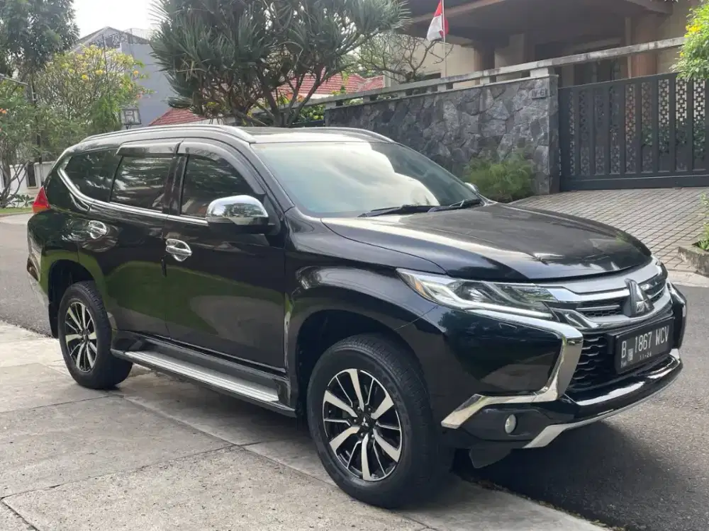 Pajero Dakar 4x4 AT Diesel 2016 Hitam  SIAP PAKAI