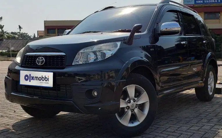 TDP 8,JT Toyota Rush 1.5 TRD Sportivo 7 Bensin-MT Hitam 2014
