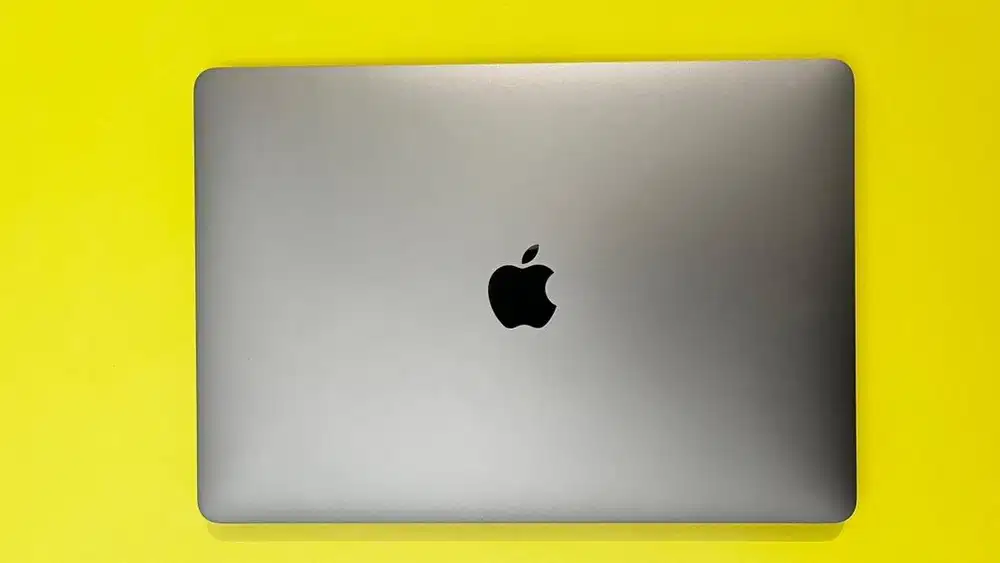 MacBook Pro 13-inch M1, 2020 – Space Grey (Batangan)