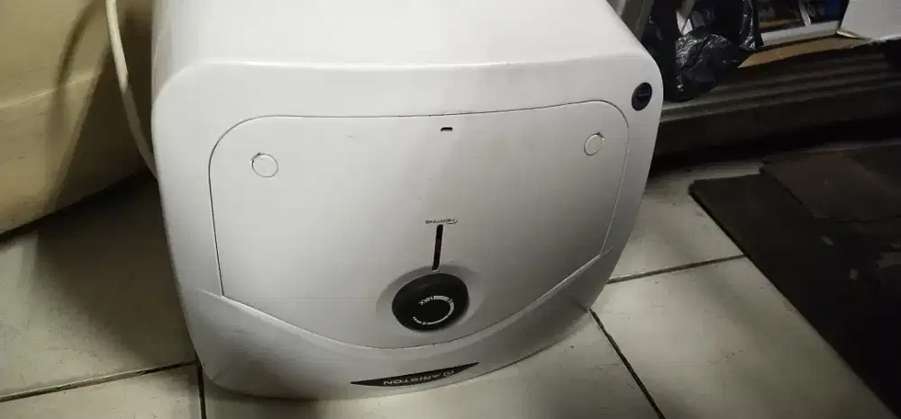 Water Heater Ariston rusak