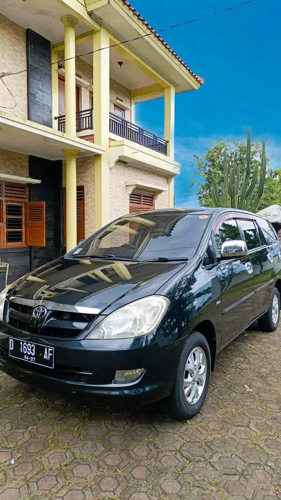Toyota Kijang Innova 2005 Bensin