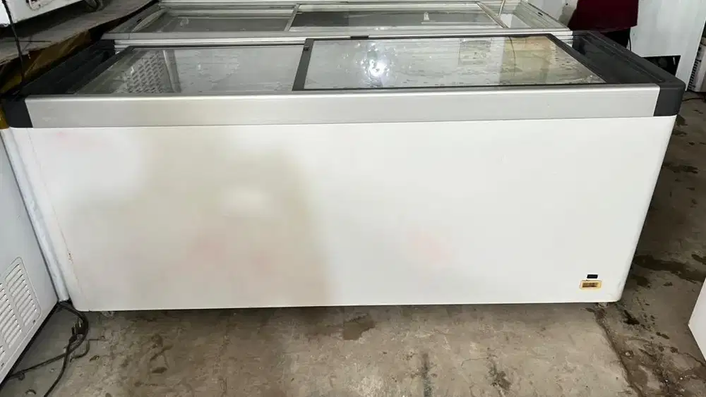 Freezer Sleding Liebher 650 Liter