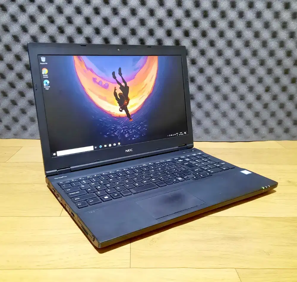 NEC VersaPro VX | i5-8250U Gen 8, SSD 256GB, RAM 8GB Layar Lebar 15”