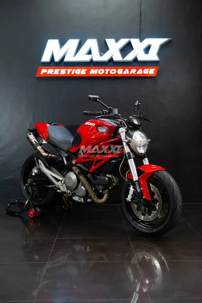 DUCATI MONSTER 795 ER6N Z800