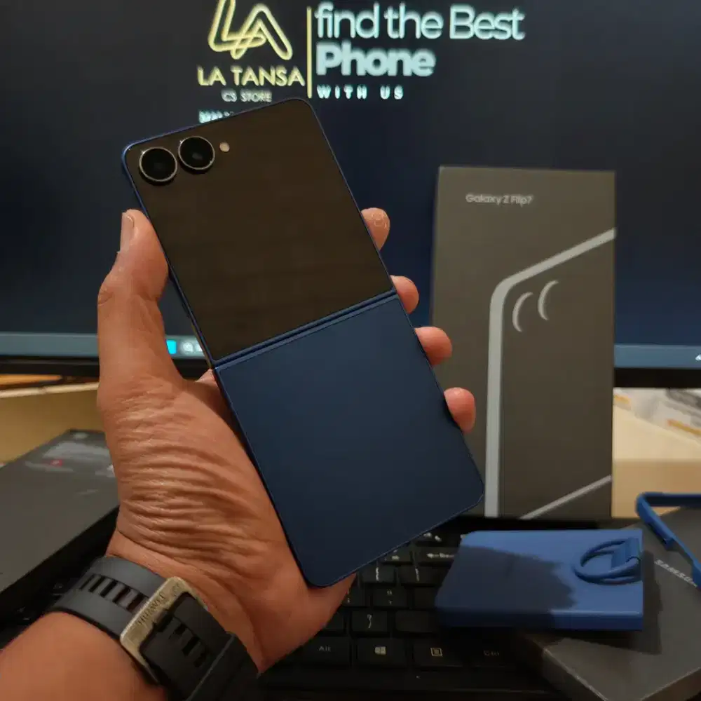 Samsung Z Flip 7 5G Free Charger 25W Like New No Minus Fullset