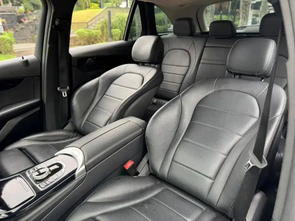 Mercy GLC 250 2017 Abu-Abu Metalik NEGO SAMPE JADI