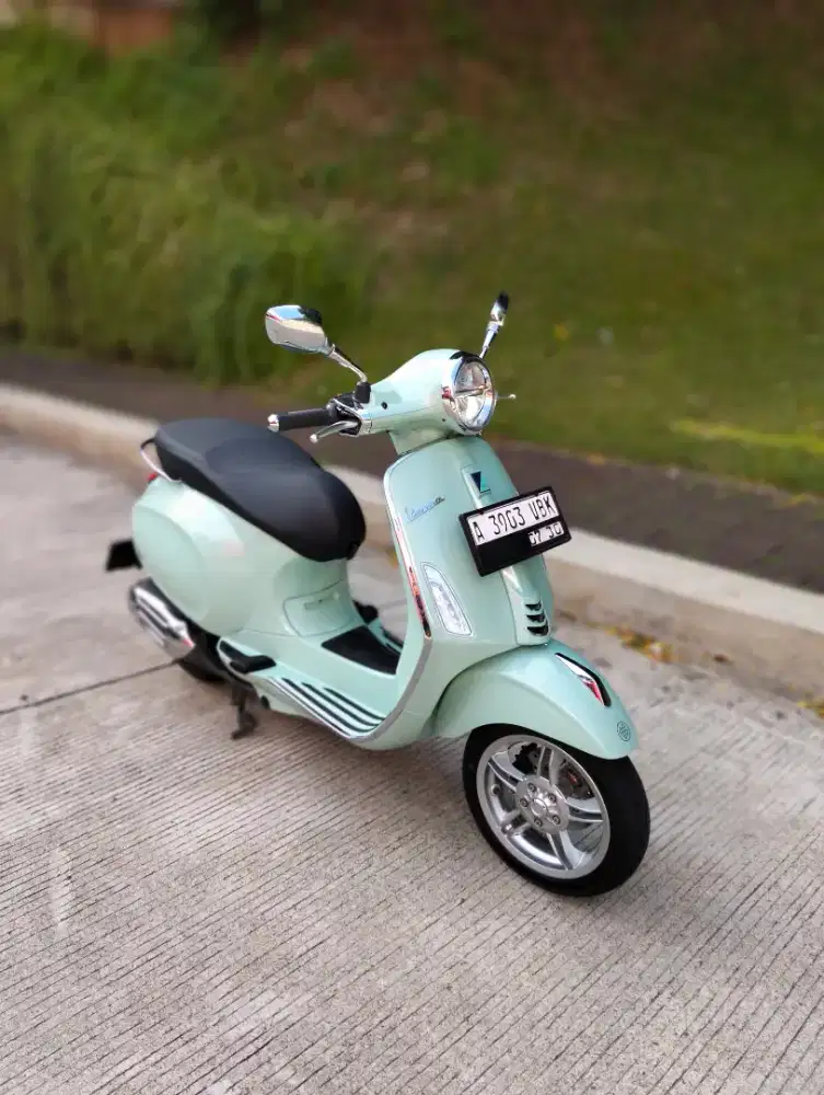Vespa Primavera 150 i-Get ABS Gress km 1rb