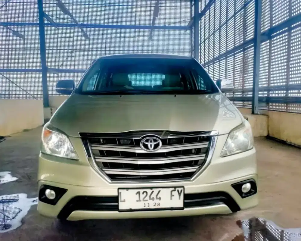 Toyota Inova  G disel 2.5 mt 2013