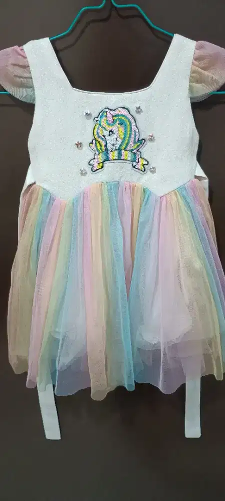 Priloved dres anak unicorn murah umur anak 3-4  tahun